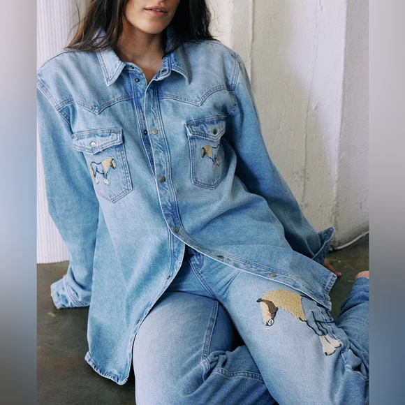 NWT Free People Understated Leather Horsey Denim Shirt. Size Medium - Picture 10 of 11